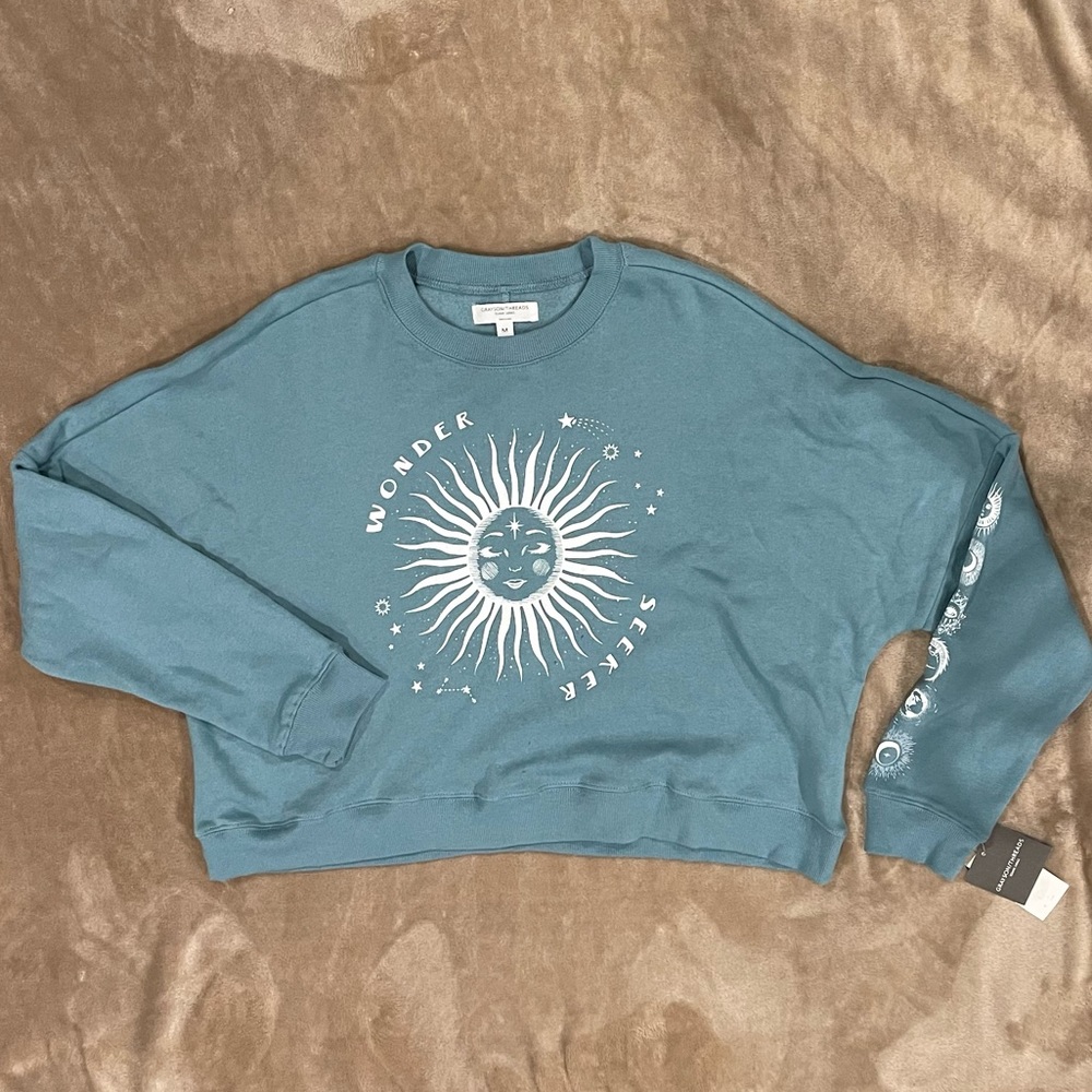 Grayson Threads Women’s Medium Sweatshirt